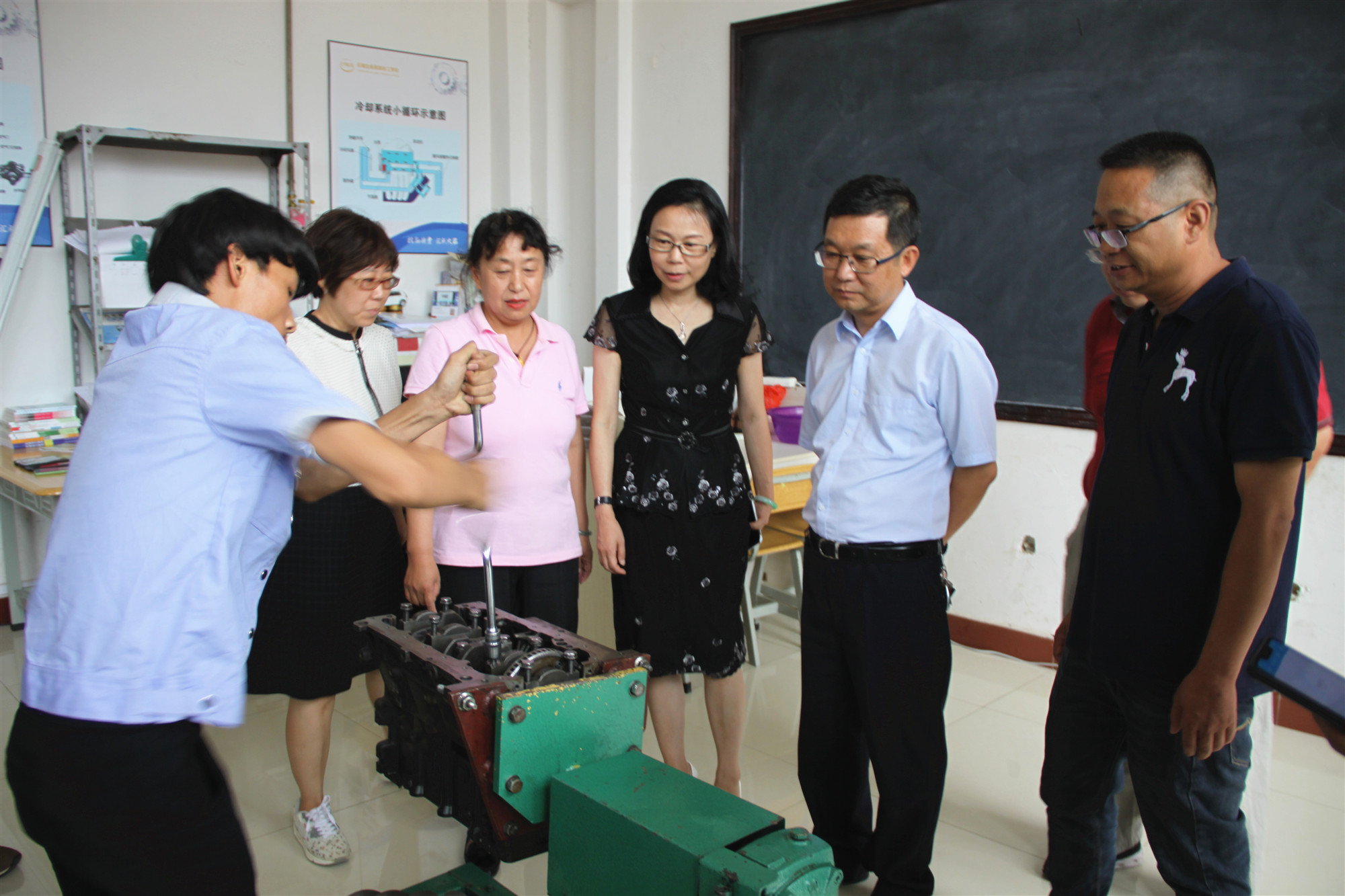 云南省人社厅石丽康副厅长到学校调研勉励学校以改革谋划新一轮发展(图3)