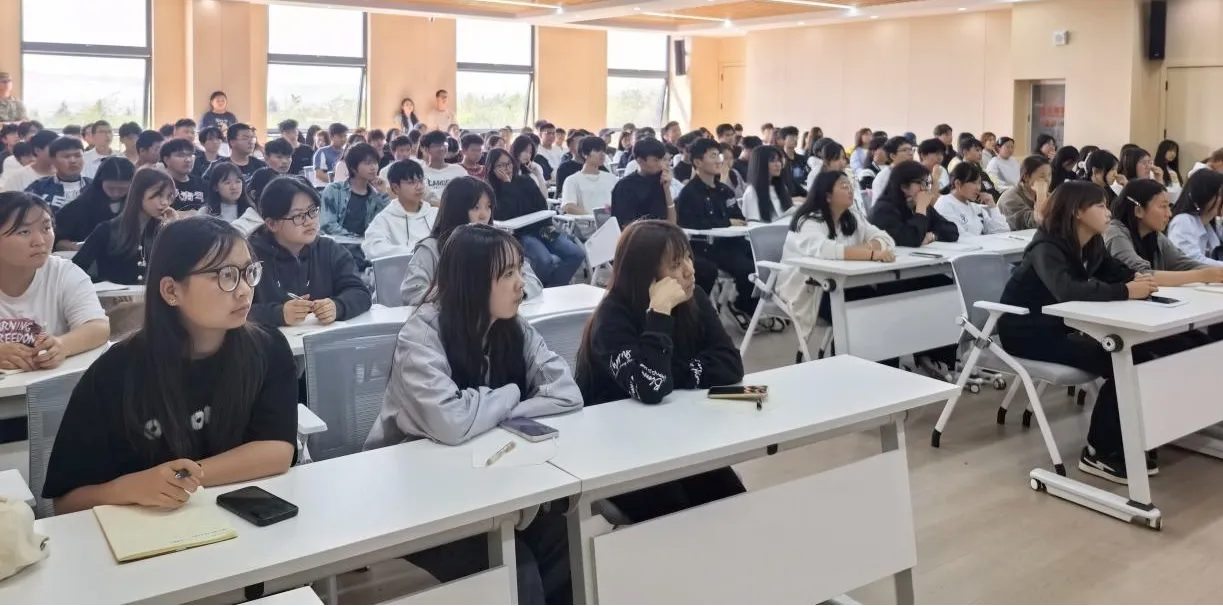 云南冶金高级技工学校 (4).png